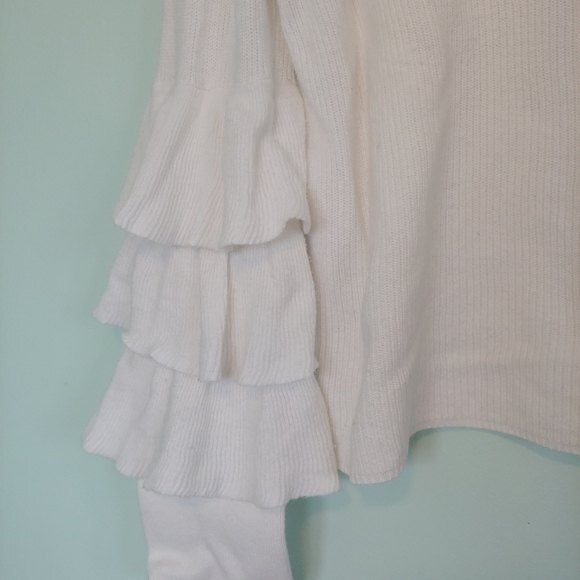 1. State Nomad Cream/Ivory Ruffle Sleeve Cropped Sweater Size Medium - Picture 4 of 8